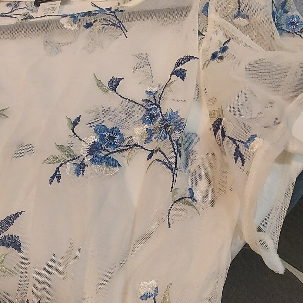 Kimcine Sheer Embroidered Top - Picture 4 of 5